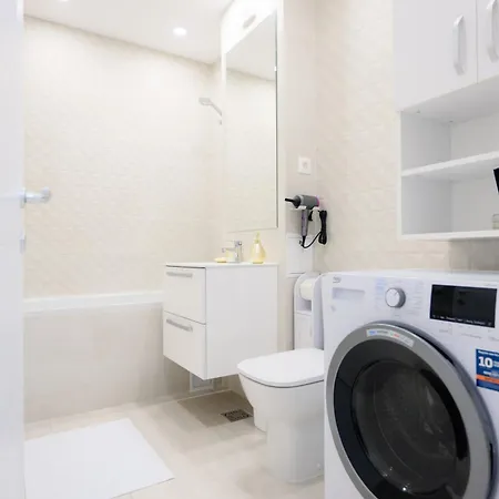 Charming Hideaway Inspired By El Profesor's Intrigue Apartament *