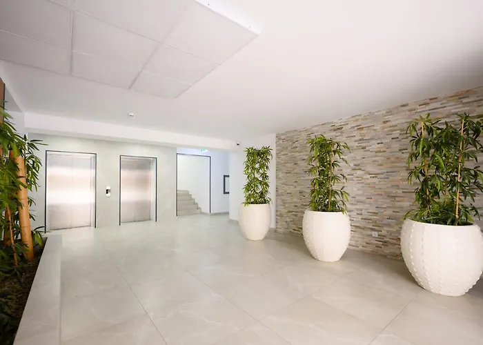 Daire Charming Hideaway Inspired By El Profesor's Intrigue